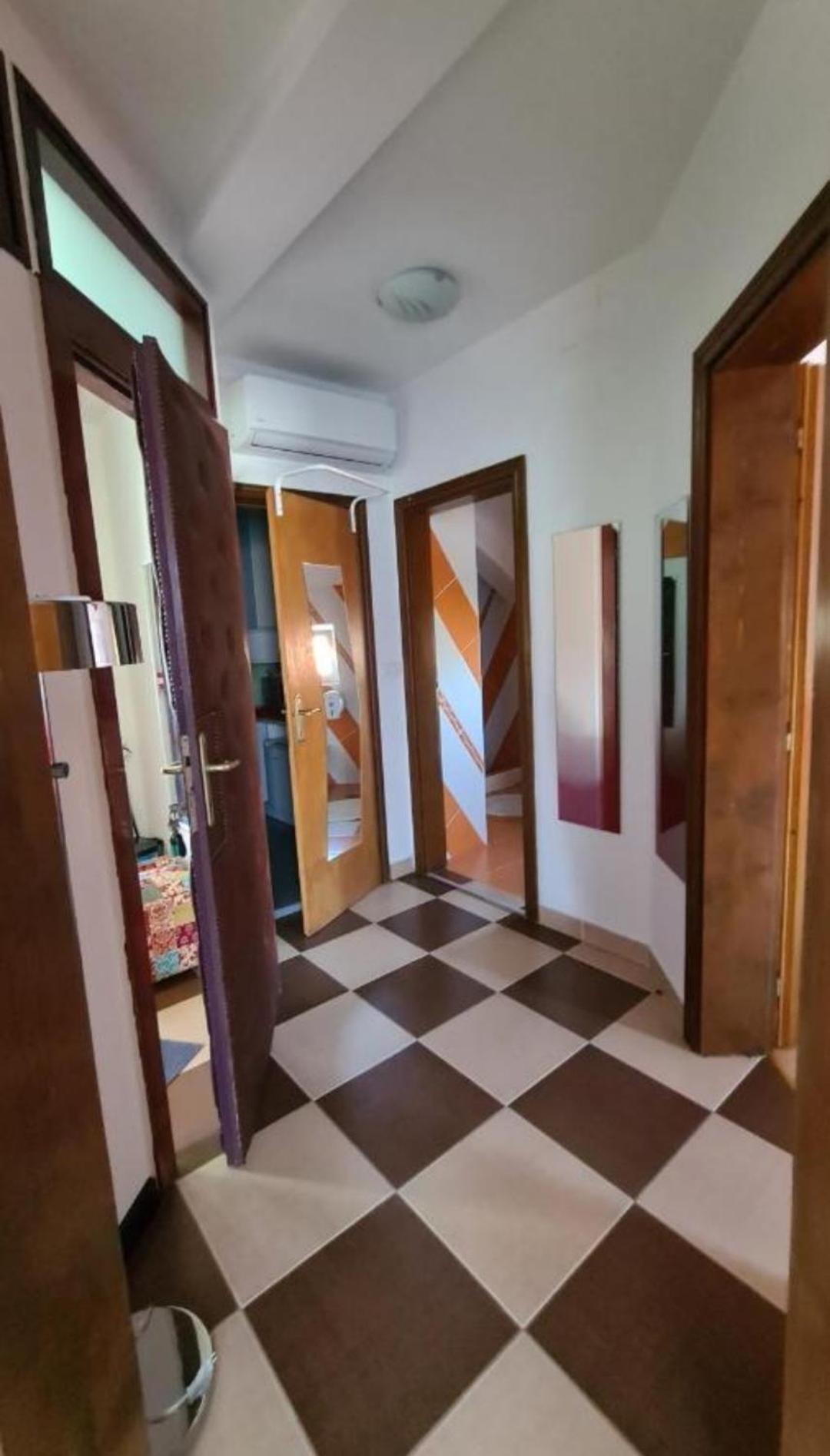 Lux Apartments With Pool Dex Zemun Polje المظهر الخارجي الصورة